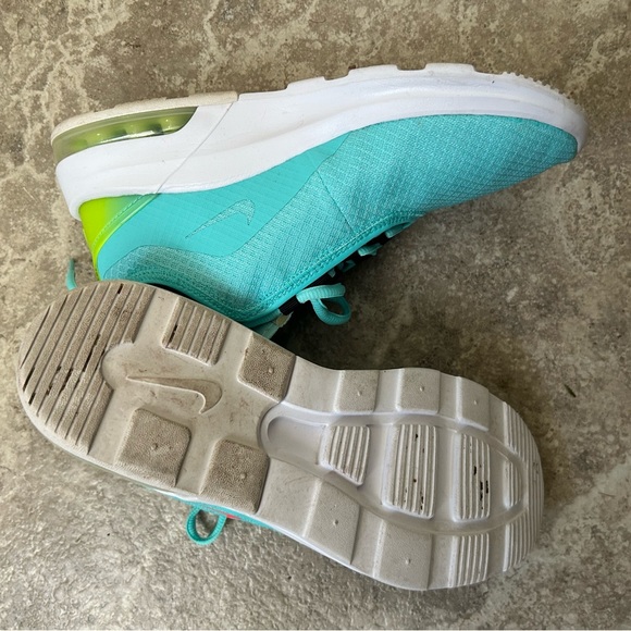 Nike Air Running Shoes Womens 7 Max Motion 2 CW5602-300 Aurora green - Picture 12 of 15